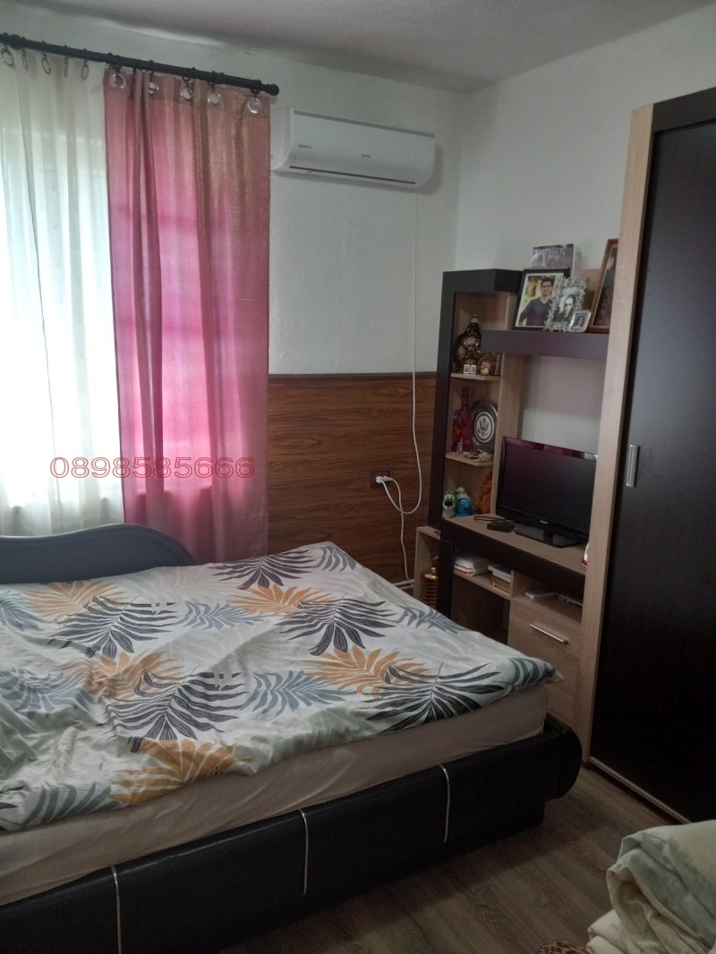 Продава  Етаж от къща град Перник , Църква , 78 кв.м | 77735261 - изображение [16]