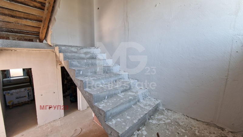 Продава  Къща град Пловдив , Остромила , 381 кв.м | 30258841 - изображение [7]