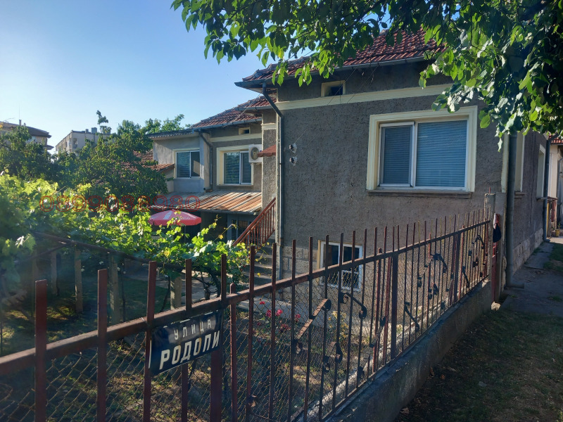 Eladó  Ház régió Razgrad , Isperih , 950 négyzetméter | 84318635