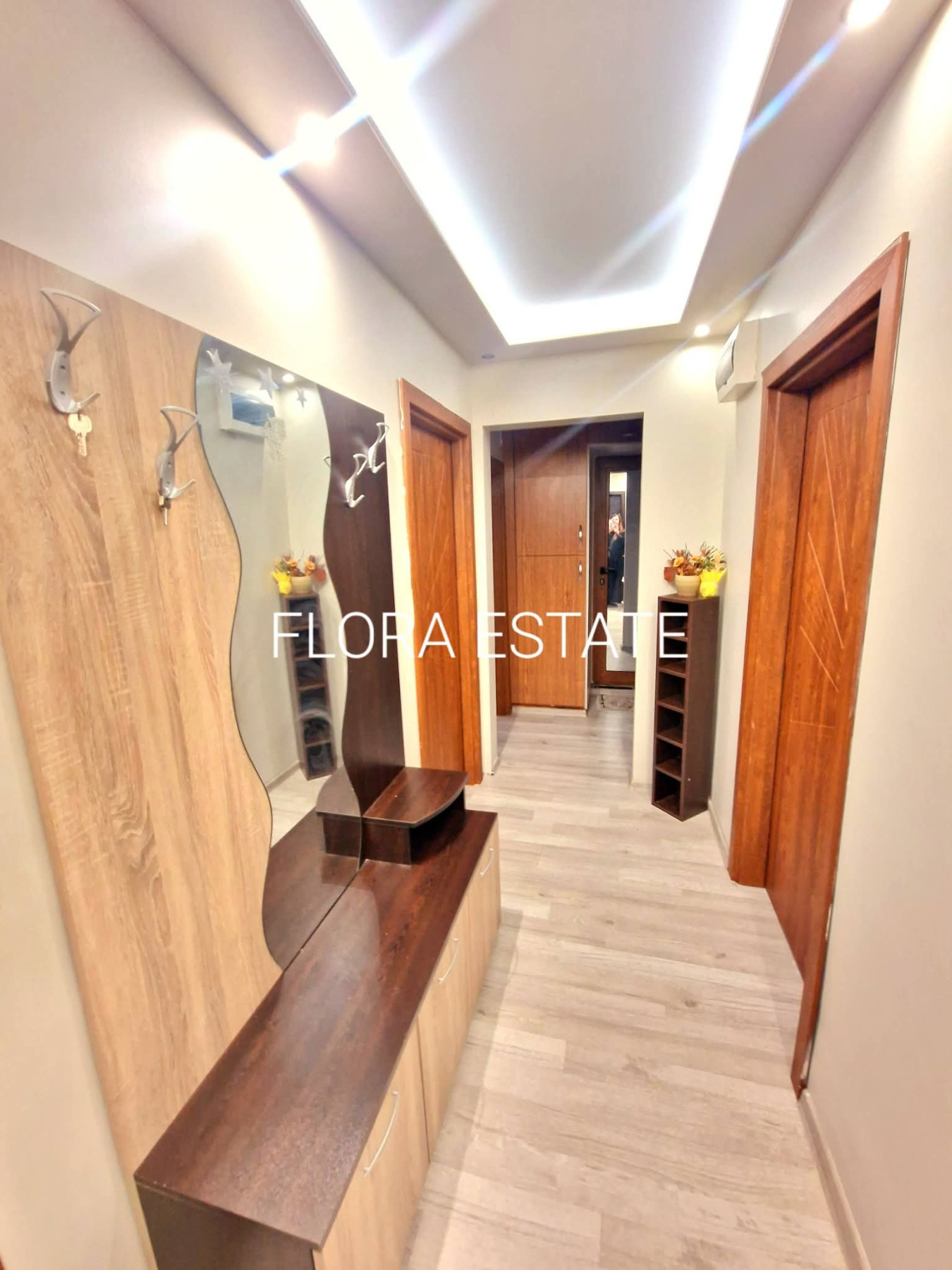 Продава 4-СТАЕН, гр. Добрич, Строител, снимка 13 - Апартаменти - 54238427