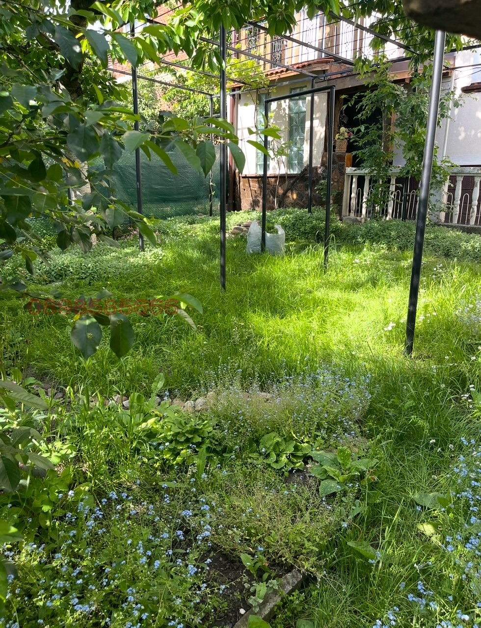 Продава ЕТАЖ ОТ КЪЩА, гр. Перник, Църква, снимка 3 - Етаж от къща - 54529393