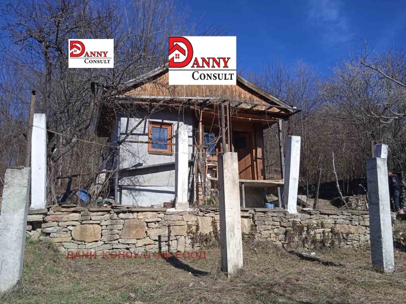 Продава ВИЛА, с. Черневци, област Габрово