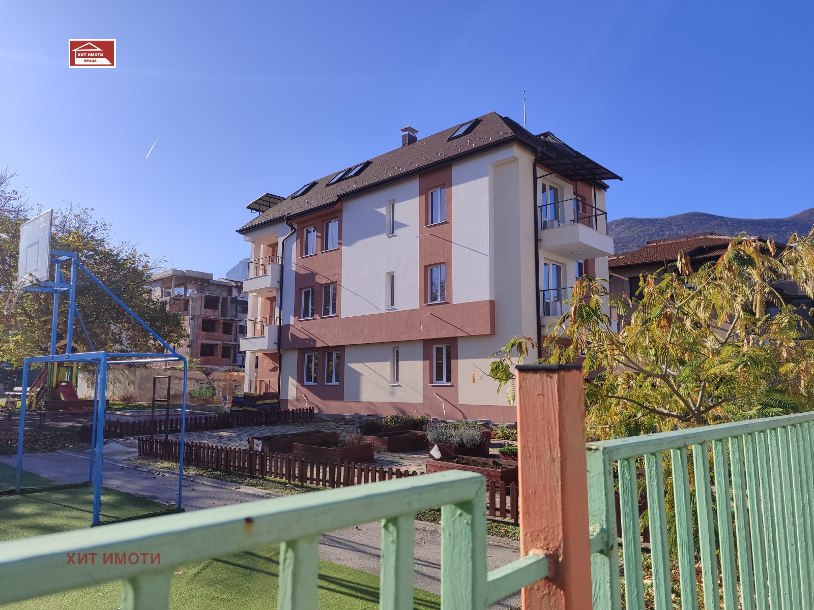 Продава 3-СТАЕН, гр. Враца, Център, снимка 2 - Апартаменти - 46543147