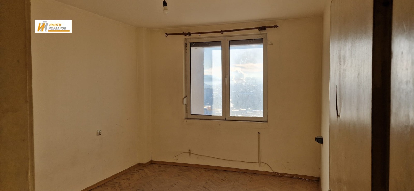 Продава 3-СТАЕН, гр. Велико Търново, Колю Фичето, снимка 2 - Апартаменти - 53675081