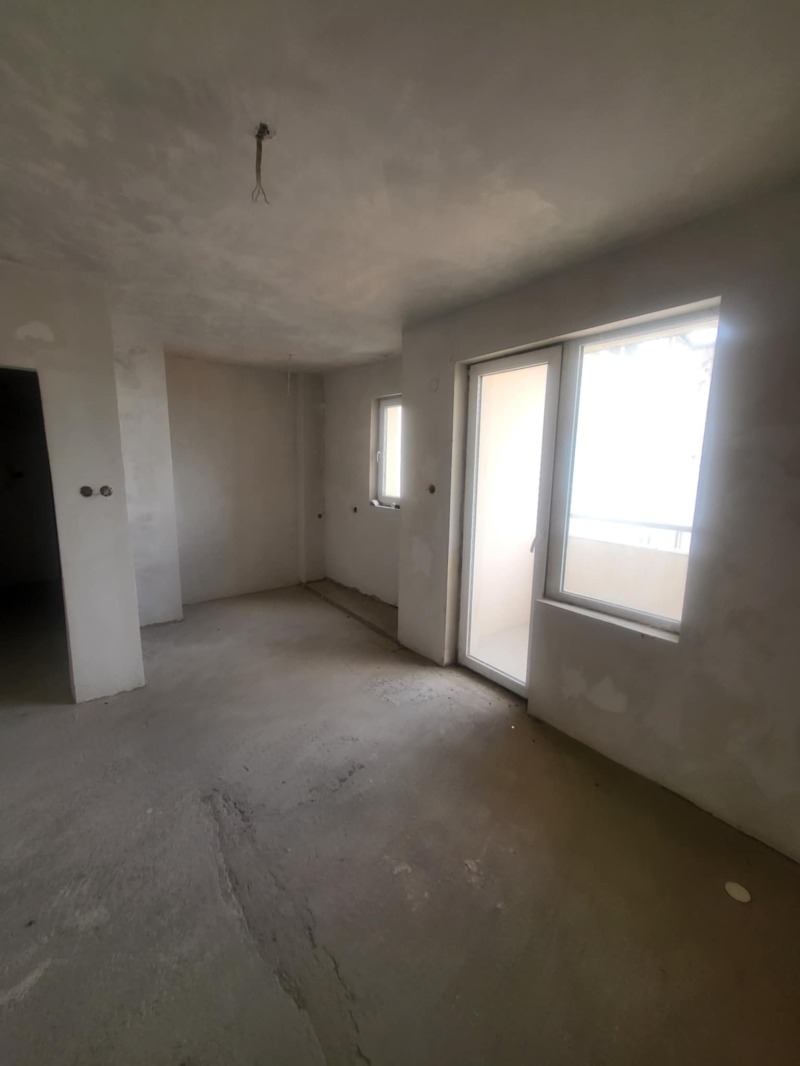 Продава  3-стаен град Плевен , 9-ти квартал , 97 кв.м | 91332360 - изображение [2]