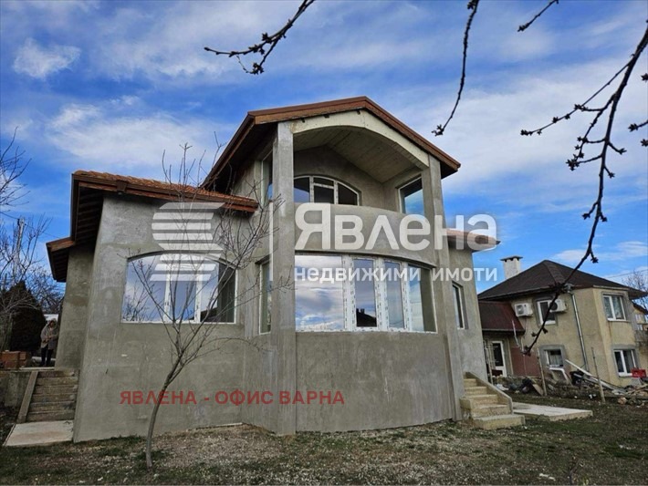 Продава КЪЩА, гр. Варна, м-т Добрева чешма, снимка 2 - Къщи - 49535888