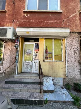 Продажба на магазини в град Перник - изображение 1 