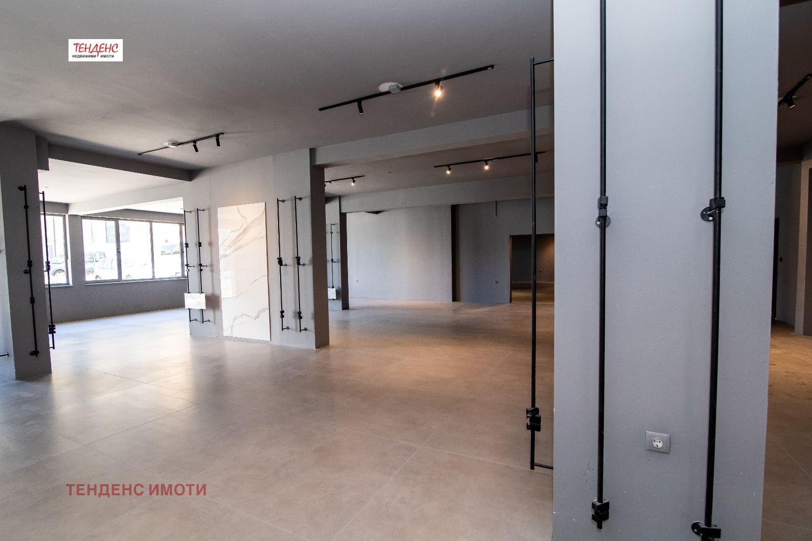 Продава МАГАЗИН, гр. Кърджали, Възрожденци, снимка 5 - Магазини - 53622040