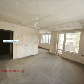 2 Schlafzimmer Alei Wazraschdane, Ruse