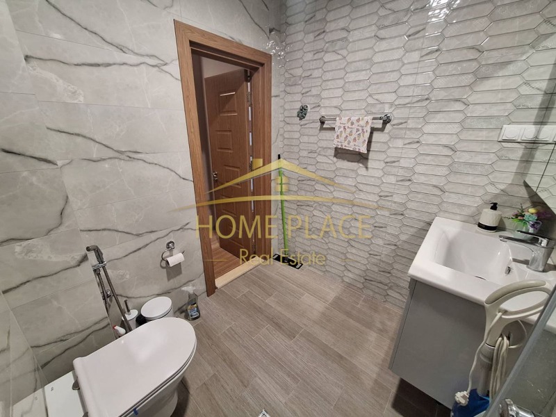 En venta  3 dormitorios Varna , k.k. Sv.Sv. Konstantin i Elena , 136 metros cuadrados | 27404131 - imagen [13]