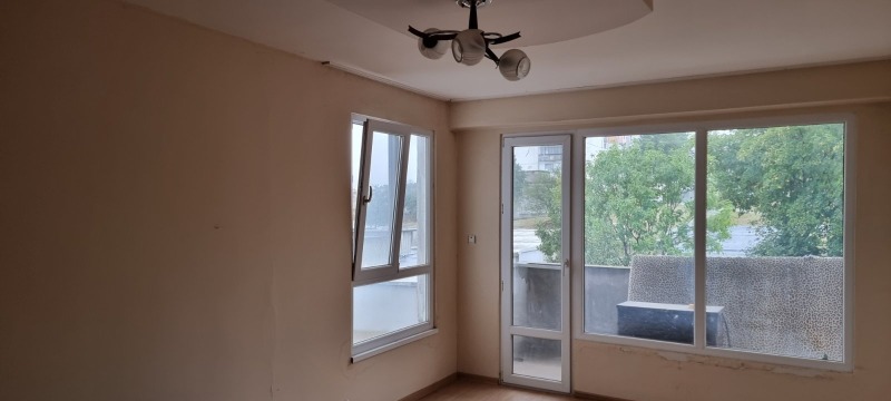 De vânzare  1 dormitor Razgrad , Orel , 77 mp | 71698111 - imagine [4]