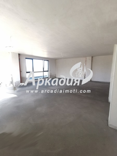 Na prodej  3+ ložnice Plovdiv , Christo Smirnenski , 243 m2 | 40259572 - obraz [2]