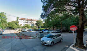 Продажба на имоти в Изток, град София — страница 3 - изображение 1 