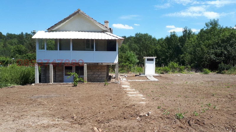 Продава ВИЛА, гр. Добрич, м-т Газибаба