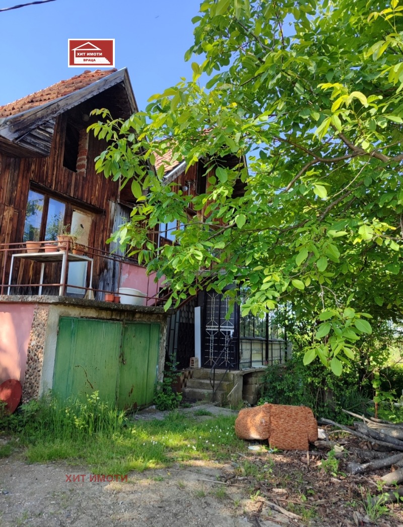 Продава ВИЛА в град Враца, Студентски град - 80 кв.м / 19 400 € » 37 943.10 лв., ХИТ ИМОТИ