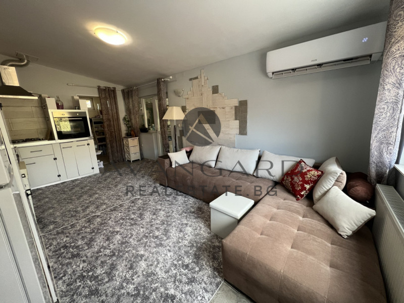 Продава КЪЩА в област Пловдив, с. Момино село - 987 кв.м / 349 999 € » 684 538.54 лв., АВАНГАРД РИЪЛ ЕСТЕЙТ