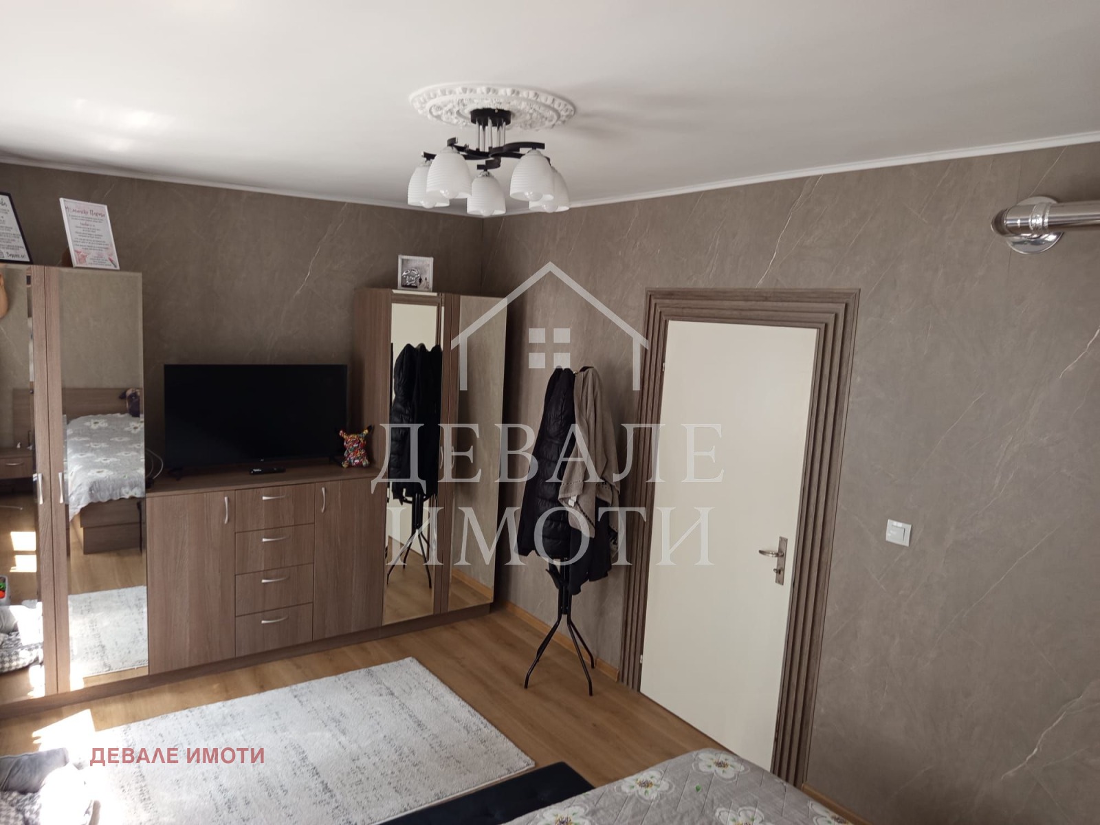 Продава 4-СТАЕН, гр. Русе, Дружба 2, снимка 2 - Апартаменти - 55573440