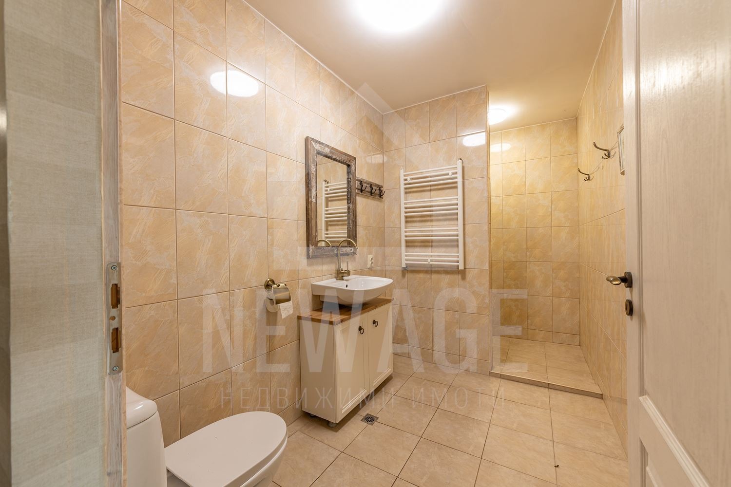 Продава КЪЩА, с. Баново, област Варна, снимка 6 - Къщи - 54202427