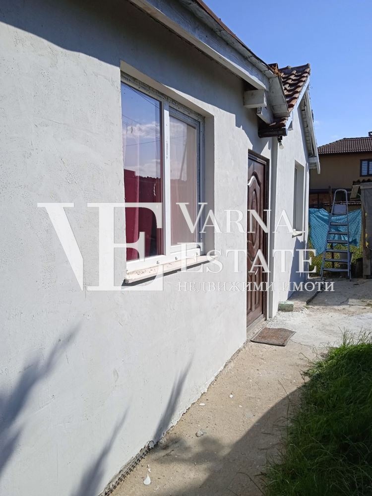 Продава КЪЩА, гр. Варна, м-т Добрева чешма, снимка 4 - Къщи - 53438027
