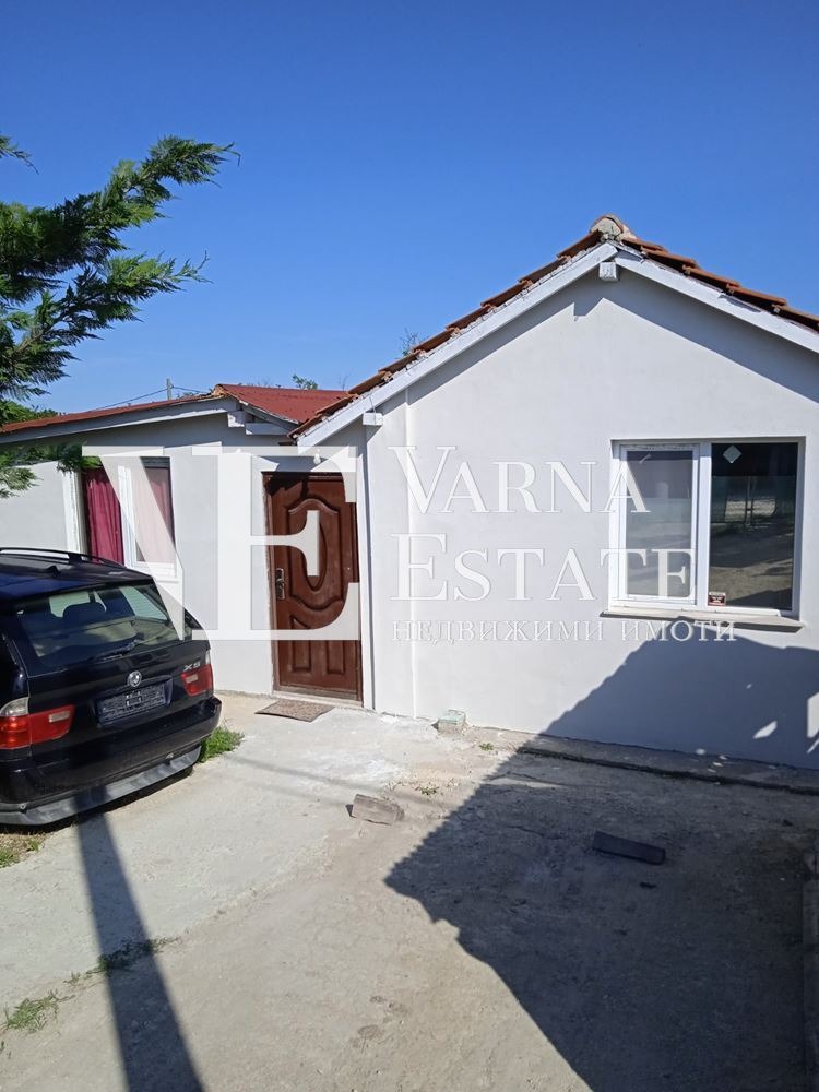 Продава КЪЩА, гр. Варна, м-т Добрева чешма, снимка 2 - Къщи - 53438027