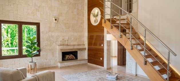 Продава КЪЩА, Извън страната, област Извън страната