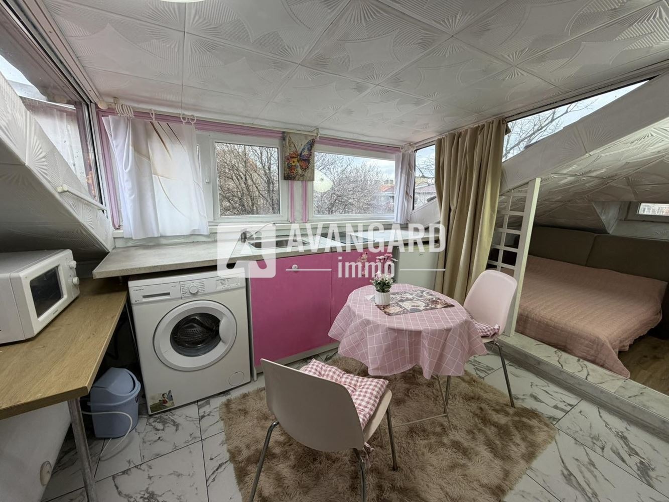 Продава АТЕЛИЕ, ТАВАН, гр. Варна, Спортна зала, снимка 3 - Апартаменти - 54036021