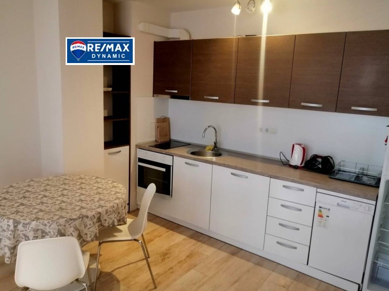 Продава  2-стаен, град Бургас, Център •  205 000 EUR • ID 72936119 — holmes.bg - [1] 