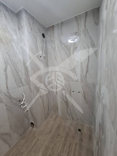 Продава МНОГОСТАЕН, гр. Бургас, Изгрев, снимка 4 - Апартаменти - 52824965