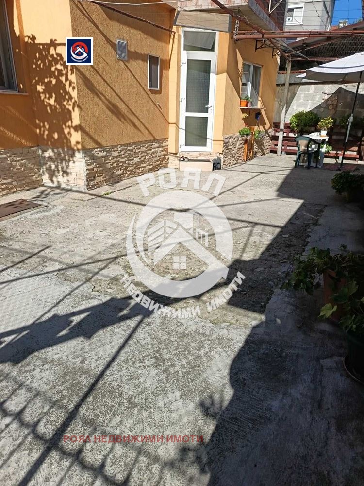 Продава ЕТАЖ ОТ КЪЩА, гр. Пловдив, Южен, снимка 16 - Етаж от къща - 53778165