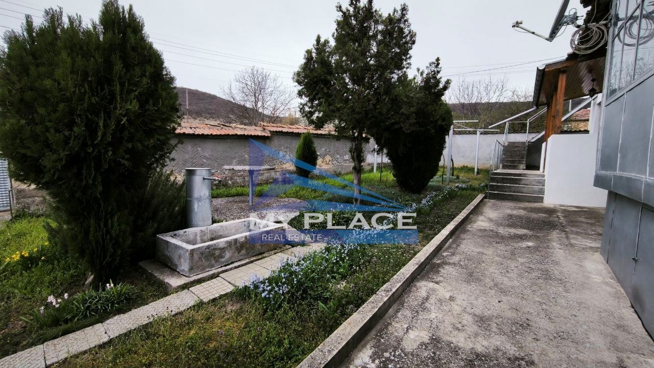 Продава КЪЩА, с. Войвода, област Шумен, снимка 2 - Къщи - 50584478