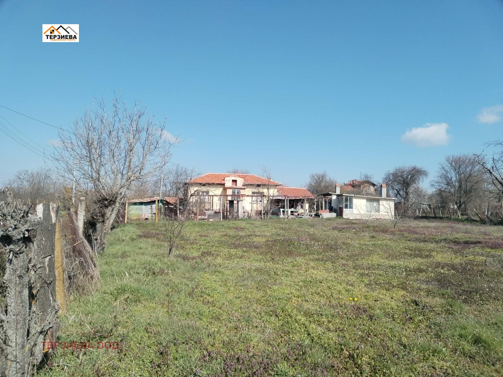 Продава КЪЩА, с. Ловец, област Стара Загора