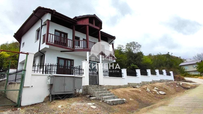 Продава КЪЩА, гр. Балчик, област Добрич, снимка 2 - Къщи - 52418643