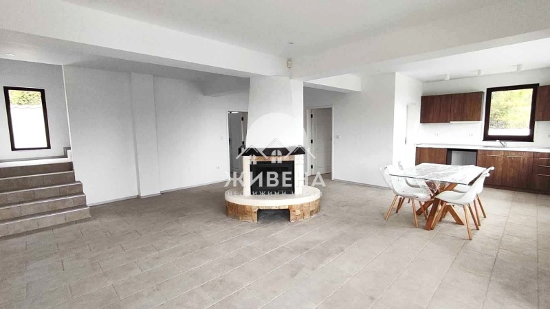 Продава КЪЩА, гр. Балчик, област Добрич, снимка 6 - Къщи - 52418643