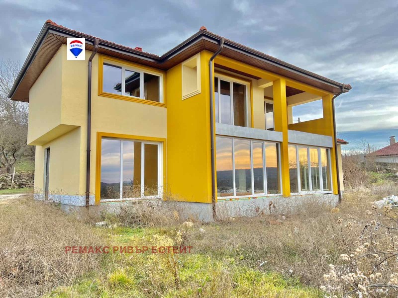 Продава КЪЩА в област Русе, с. Писанец - 270 кв.м / 198 000 € » 387 254.34 лв., РЕМАКС РИВЪР ЕСТЕЙТ