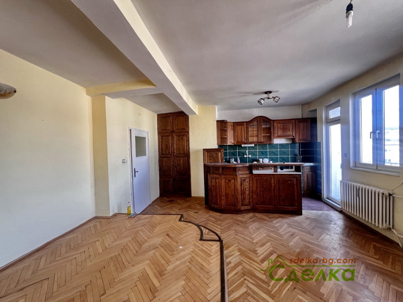 Продава  3-стаен град Габрово , Център , 96 кв.м | 25245092
