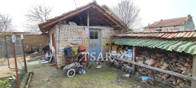 Продава  Къща област Велико Търново , с. Ресен , 220 кв.м | 62737143 - изображение [15]