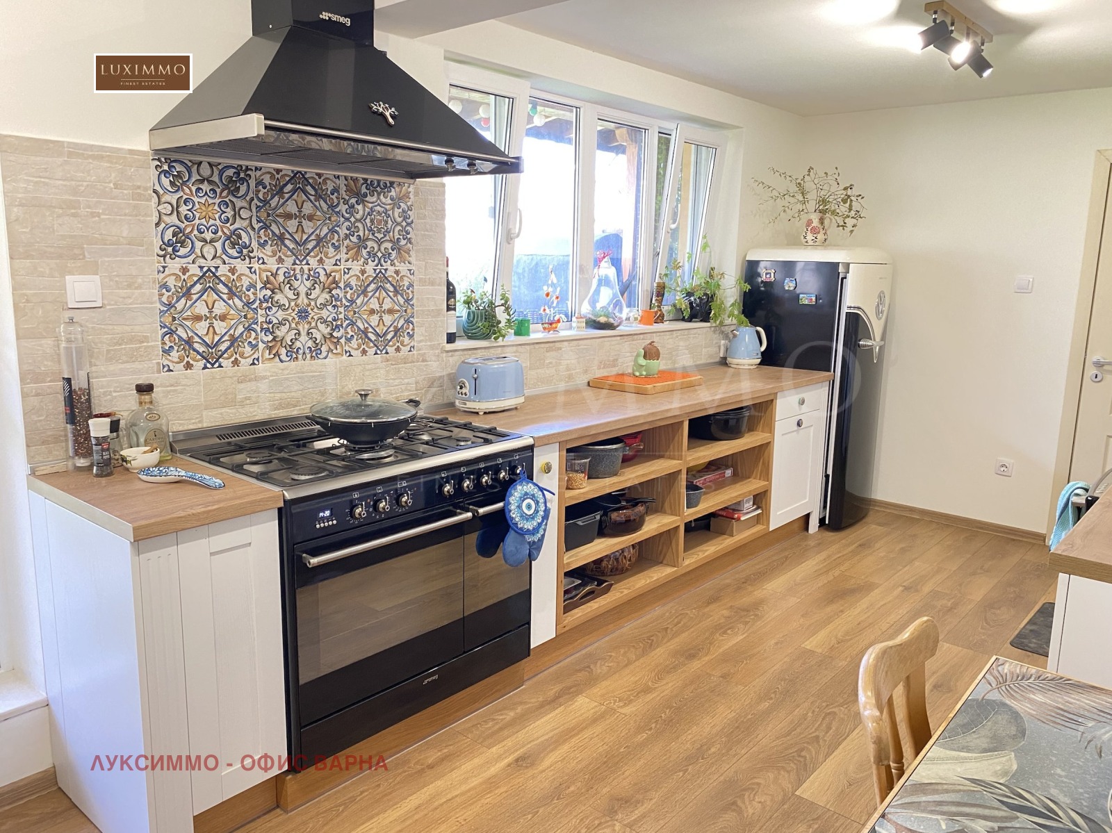 Продава КЪЩА, гр. Варна, м-т Долна Трака