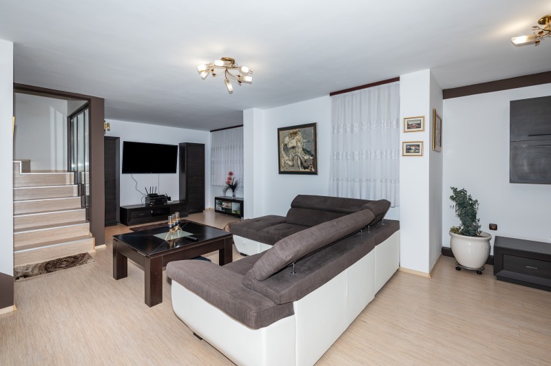 Продава КЪЩА, гр. Пловдив, Съдийски, снимка 7 - Къщи - 52547424