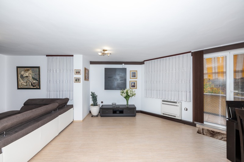 Продава КЪЩА, гр. Пловдив, Съдийски, снимка 12 - Къщи - 52547424