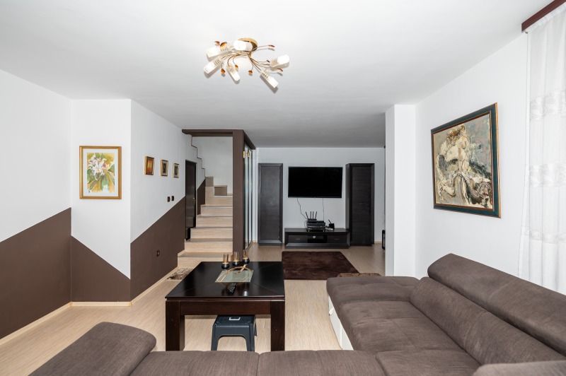 Продава КЪЩА, гр. Пловдив, Съдийски, снимка 8 - Къщи - 52547424