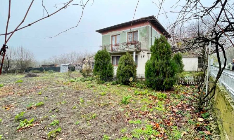 Продава КЪЩА, с. Малина, област Добрич