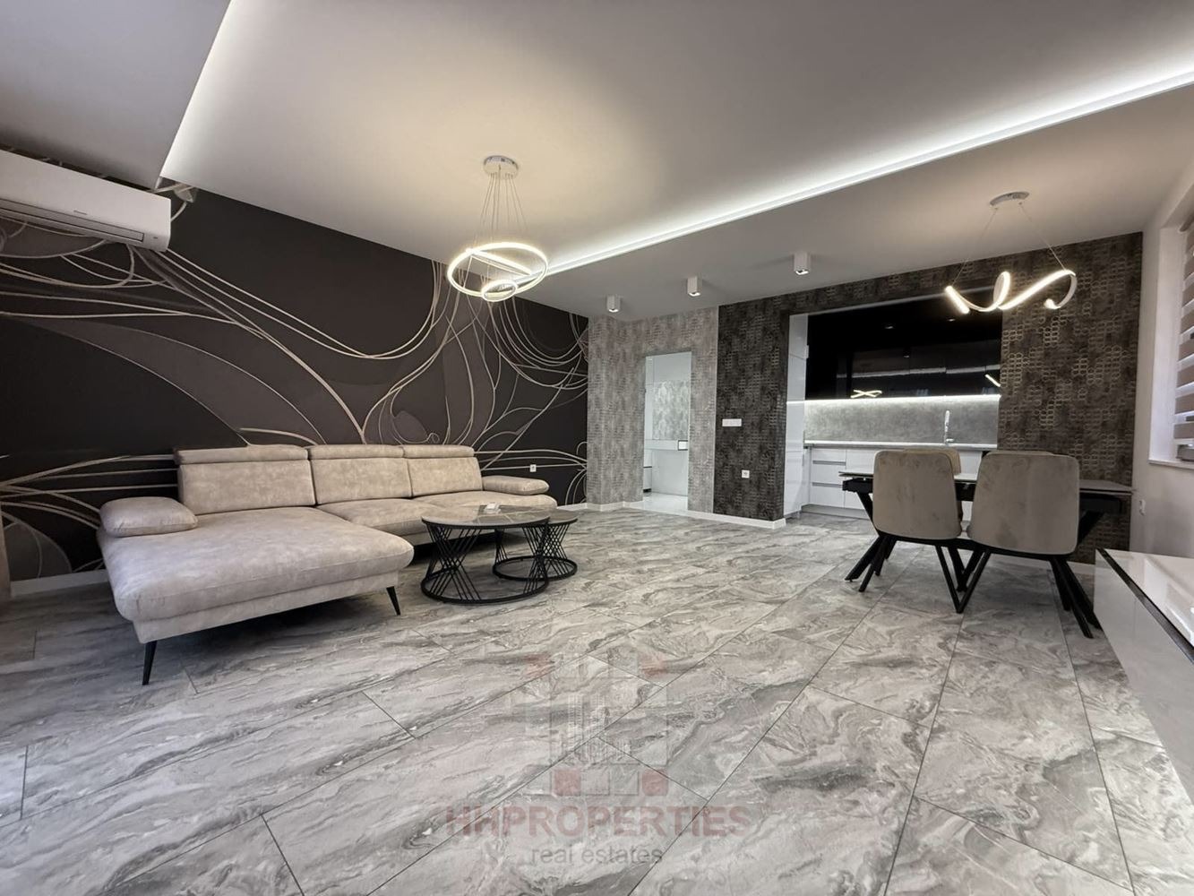 Продава 3-СТАЕН, гр. Пловдив, Остромила, снимка 2 - Апартаменти - 53968035