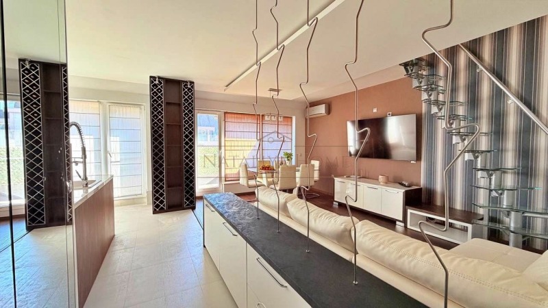 Продава 2-СТАЕН, гр. Бургас, Зорница, снимка 9 - Апартаменти - 52376374