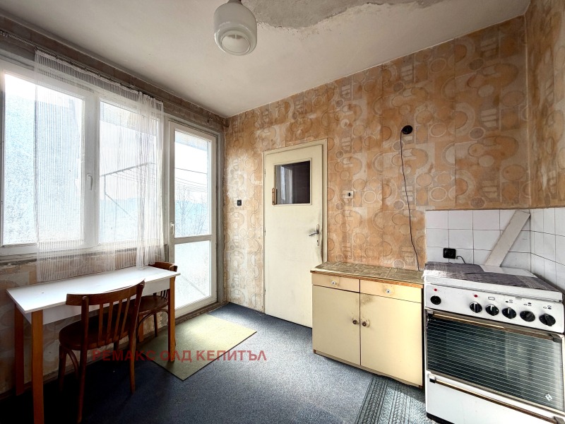 Продава 2-СТАЕН, гр. Велико Търново, Център, снимка 2 - Апартаменти - 52873515