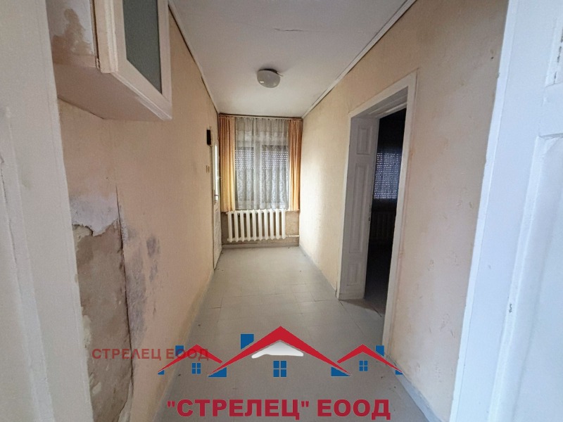 Продава КЪЩА, гр. Добрич, Христо Ботев, снимка 4 - Къщи - 52846116