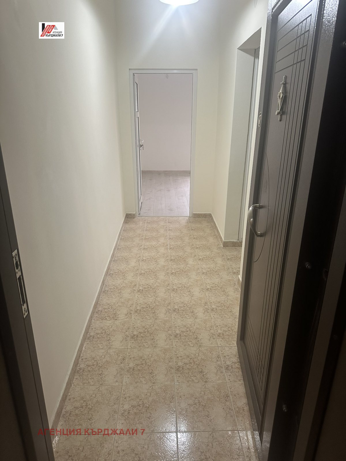 Продава 2-СТАЕН, гр. Кърджали, Център, снимка 9 - Апартаменти - 54613760