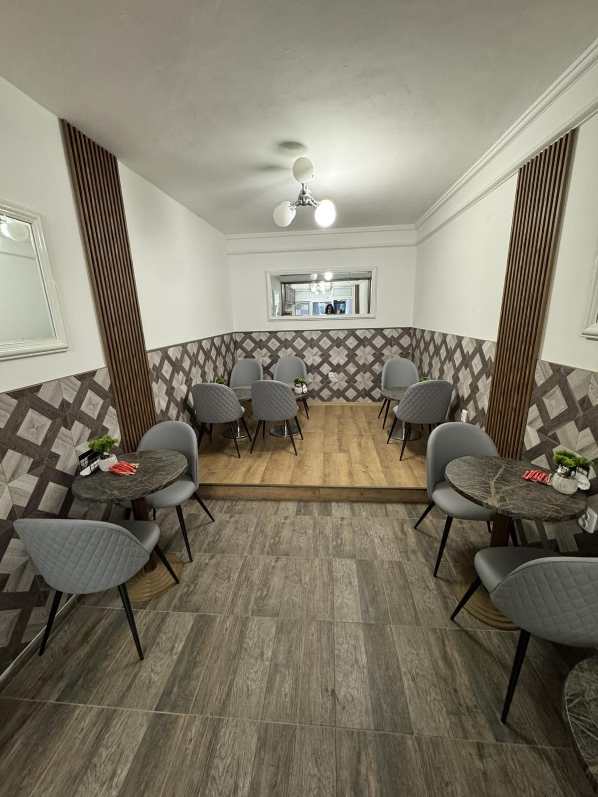 Дава под наем ЗАВЕДЕНИЕ, гр. Варна, Център