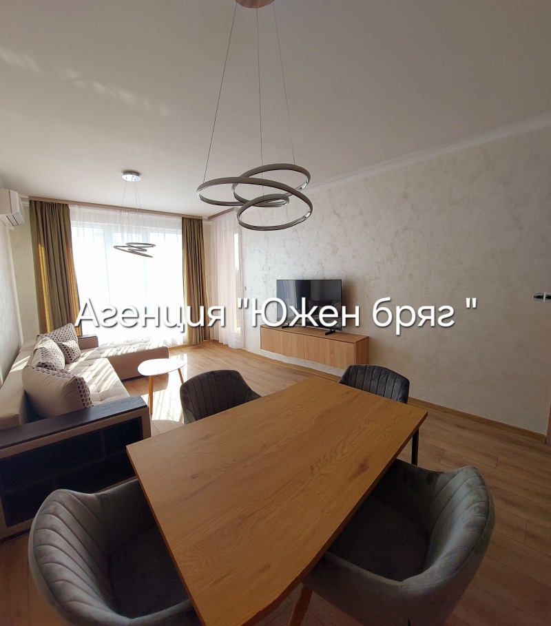 Дава под наем  3-стаен град Шумен , Пазара , 89 кв.м | 47812367