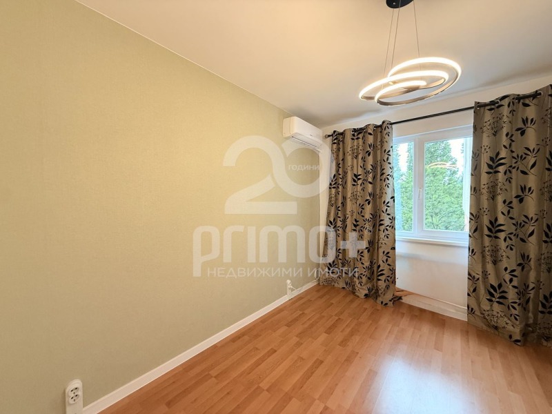 Издаје се  2 спаваће собе Софија , Лозенец , 120 м2 | 91395741 - слика [15]