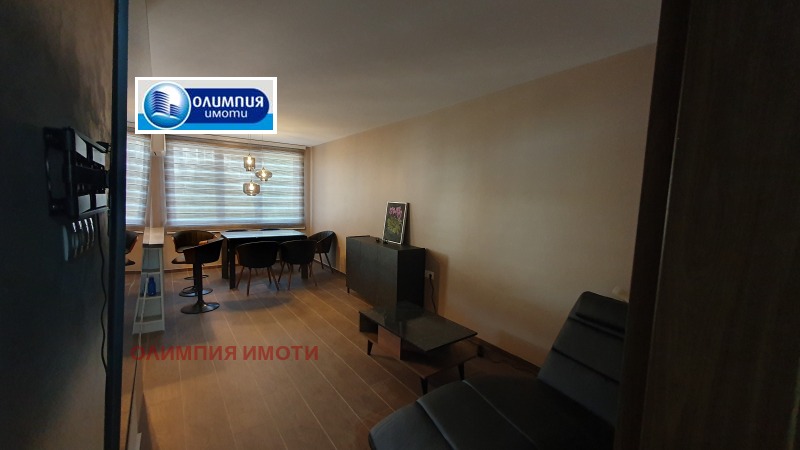 Издаје се  1 спаваћа соба Русе , Центар , 70 м2 | 32049743 - слика [2]